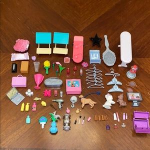Miscellaneous Barbie Accessories (77 Pieces)